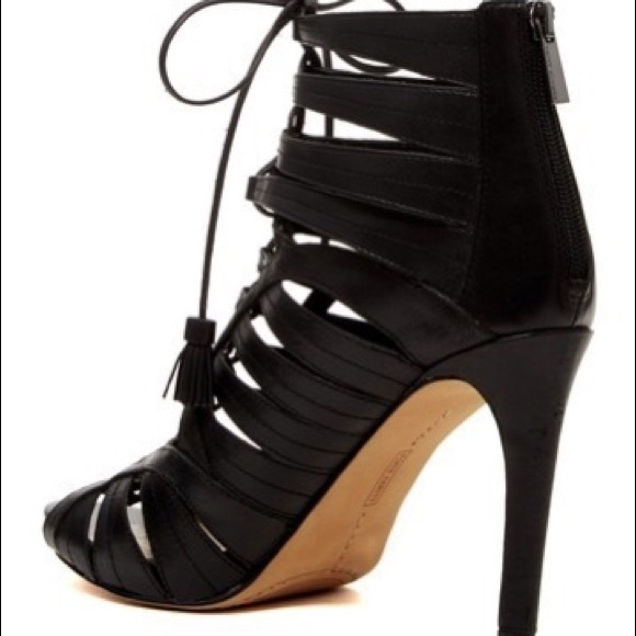 Vince Camuto Black Leather - Picture 4 of 7